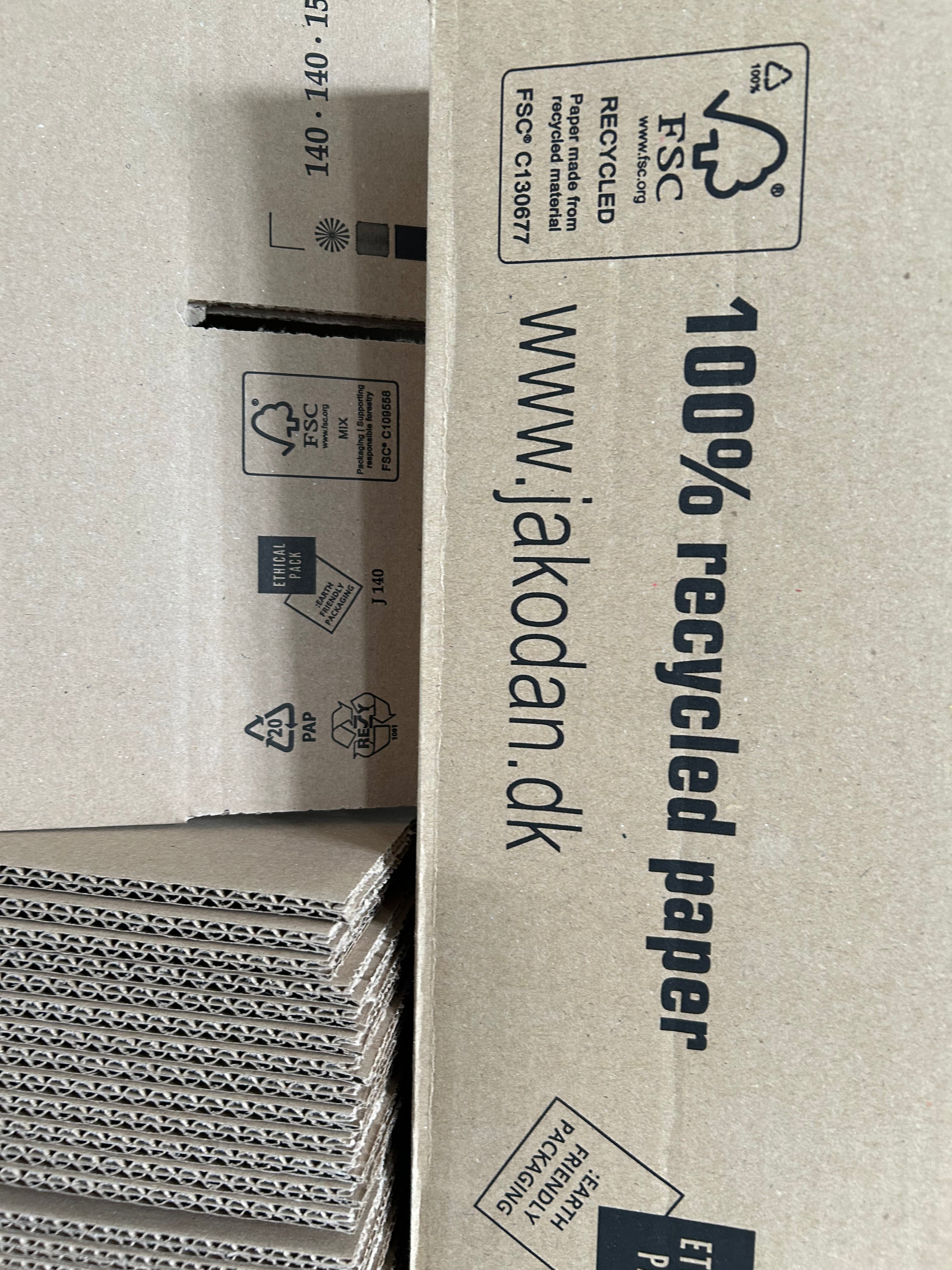 LDNL packaging made from FSC®-certified, 100% recycled paper – aligning beauty with responsibility.